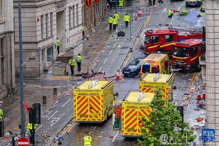 利物浦夺冠庆典吸引百万参与者,男子驾车冲撞致27人受伤送医 利物浦夺冠庆典吸引百万参与者,男子驾车冲撞致27人受伤送医