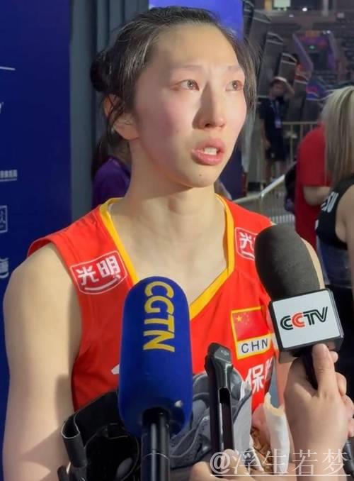 中国女排遭土耳其翻盘 吴梦洁赛后流泪